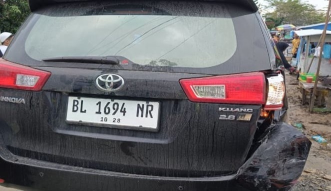 Mobil Rombongan Anies Baswedan Alami Kecelakaan Beruntun