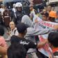 Jokowi Dihadang Spanduk Pilih Ganjar