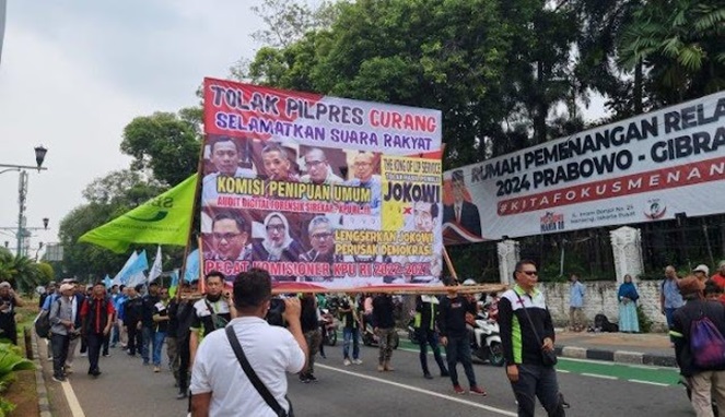 Lengserkan Jokowi, Tolak Pilpres Curang! Poros Buruh Geruduk KPU (Foto Istimewa)
