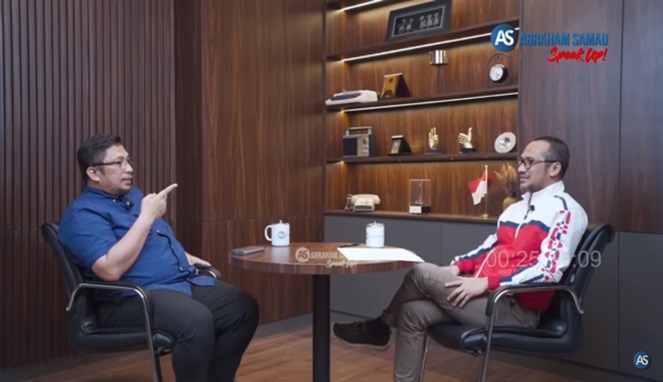 Pemeran Dirty Vote dan Pakar Hukum Tata Negara Universitas Andalas (Unand) Padang, Feri Amsari (Kiri) dan Mantan ketua KPK Abraham Samad (Kanan)