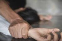 Ditinggal Kerja Istri, Suami Perkosa Anak Tiri (Foto Ilustrasi)