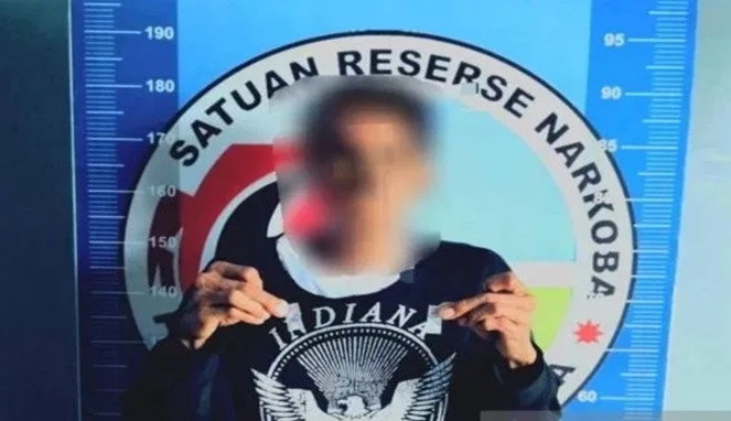Seorang warga asal Provinsi Sulawesi Tengah yang diamankan oleh Satuan Narkoba Polresta Gorontalo Kota atas kepemilikan paket sabu