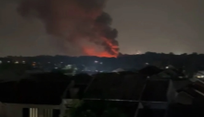 Tangkapan Layar Video Gudang Peluru Armed Meledak