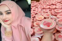 Ibu Bhayangkari Owner KFSS Glow inisial FFA dan Produk KFSS Glow (Foto Kolase Facebook FFA)