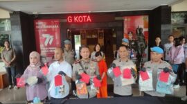 Polresta Malang Kota saat menetapkan tersangka penganiayaan anak Aghnia Punjabi
