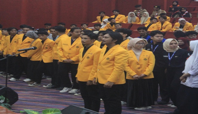 Hasrul Dilantik Jadi Presiden BEM UNM Periode 2024-2025