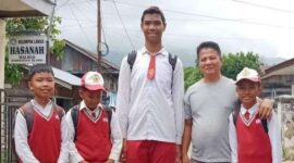 Sagil Siswa SD Tertinggi di Dunia (Foto Istimewa)