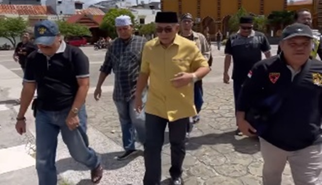 Ilham Arief Sirajuddin (IAS)