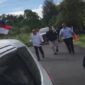Bupati Halmahera Utara, Frans Manery mengamuk dan mengejar para demonstran dengan parang