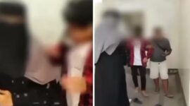 Tangkapan Layar Video Wanita Bercadar dan pria Kepergok Mesum di dalam Toilet Masjid