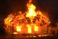 Rumah Wartawan Tribrata TV Terbakar (Ilustrasi)