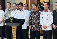 Menko Polhukam Hadi Tjahjanto sekaligus Ketua Satgas Judi Online saat konferensi pers di Kantor Kemenko Polhukam, Jakarta (Ist)