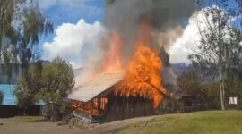 KKB Bakar Bangunan SDN di Okbab (Foto: Istimewa)