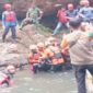 Tim SAR Gabungan berhasil menemukan 2 pelajar yang hilang di Air Terjun Jami Kantisan
