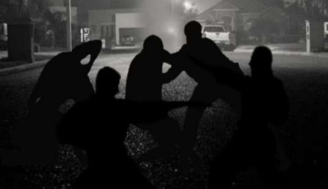 Aksi pengeroyokan perantau di Makassar gara-gara puntung rokok (Ilustrasi)