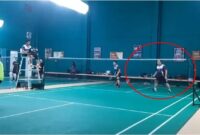 Tangkapan Layar Video Firli Bahur Asyik Bermain Bulu Tangkis