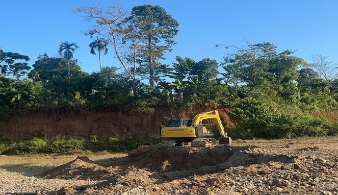 Aktivitas Ekskavator di Tambang Ilegal Pancana