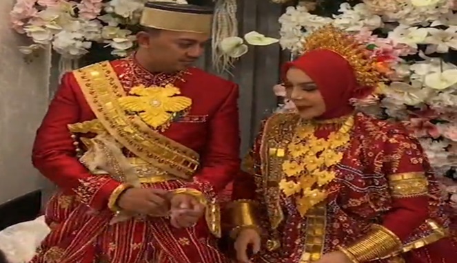 Akad Nikah Dwi Affor dengan Iptu Bhakti Heriawan (Foto Tangkapan Layar Video Instagram Dwi Affor)