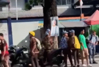 Tangkapan layar video penyerangan di SMA 16 Makassar. (Foto Istimewa)