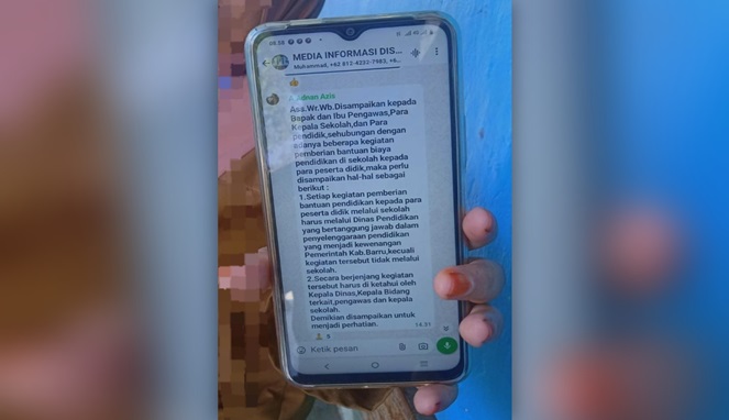 Pesan Kadisdik Barru melalui Grup WA mengenai bantuan biaya pendidikan menjadi kewenangan yang tidak melalui sekolah.