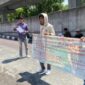 Sekelompok Mahasiswa menggelar aksi demonstrasi di depan kantor Ditlantas Polda Sulsel (Ist)