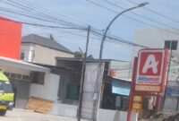 Gerai Alfamidi di Kawasan Samata, Kabupaten Gowa, Sulawesi Selatan