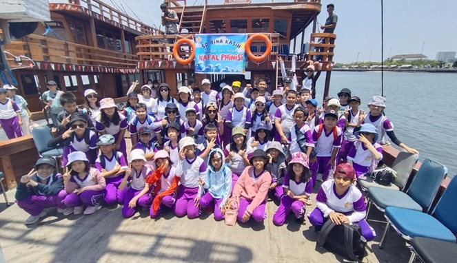 Siswa-siswi SD Bina Kasih Makassar mengikuti kegiatan outing class