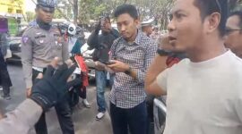 Tangkapan Layar Video Andi Irwandi Ditilang