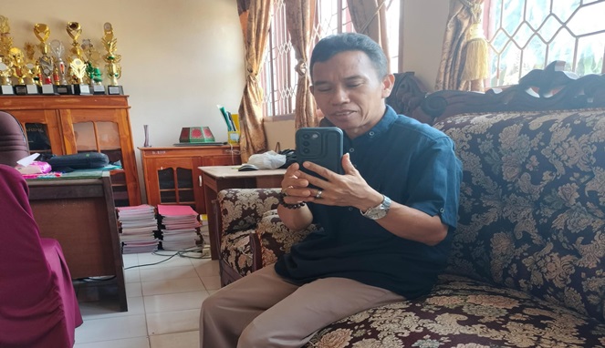 Ali, Plh Kepala SMP Negeri 7 Barru.