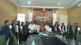 Tim AURAMA' Bawa Bukti Dugaan Intimidasi Camat dan Polisi ke Bawaslu Gowa (Ist)