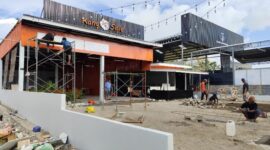 Bangunan Rumah Makan (RM) Kang Sigit di Jalan Metro Tanjung Bunga, Makassar
