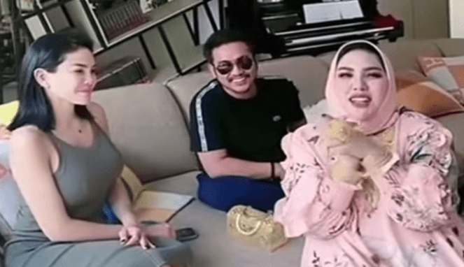 Jejak digital video Mira Hayati ngonten bersama dengan Nikita Mirzani terbongkar