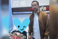 Pengacara Kondang, Sunan Kalijaga mendampingi klienya saat menjenguk di Rumah Sakit (Ist)