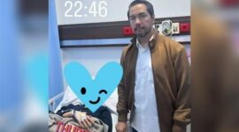 Pengacara Kondang, Sunan Kalijaga mendampingi klienya saat menjenguk di Rumah Sakit (Ist)