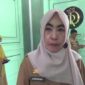 Kadis Perdagangan Kota Parepare, Andi Wisnah, Saat Melakukan Pemeriksaan di Rumah Owner Kosmetik RD Viral, Iis Safitri, Selasa (29/10/2024)