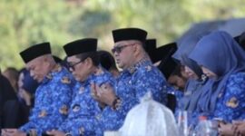 Plt Kepala DPPKB Kota Makassar beserta seluruh staf turut hadir dalam upacara Peringatan Kesadaran Nasional