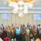 Plt. Kepala DPPKB Syahruddin foto bersama dengan peserta usai  Sosialisasi Ketahanan Keluarga Berbasis Tribina dan PPKS (Ist)
