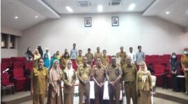 Kepala DPPKB Makassar, Syahruddin (Ketiga dari Kanan)