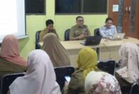 Kepala DPPKB Makassar menggelar rapat penyusunan kajian