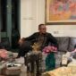 Denny Sumargo saat mendatangi kediaman Farhat Abbas (Tangkapan Layar Video Youtube)