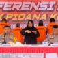 Kapolda Sulsel, Irjen Pol. Yudhiawan memimpin langsung konferensi pers terkait penanganan kasus Tindak Pidana Korupsi