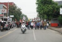 Ribuan mahasiswa yang tergabung dalam kelompok Cipayung Plus menggelar aksi damai bertajuk Pawai Demokrasi diGowa