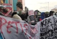 Aksi demontrasi PMJAK Desak Bawaslu Jakarta Tindaklanjuti Dugaan Dana Kampanye dari Judi Online