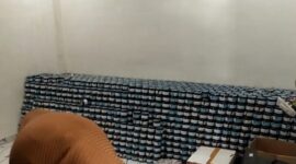 Ribuan pot kosmetik merek CAZA Beauty yang sudah expired, serta beberapa produk RD Viral yang tidak memiliki barcode.