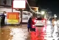 Kondisi Banjir di Jalan Paccerakkang, Makassar