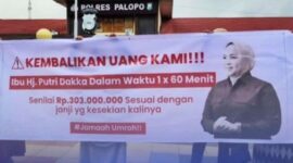Spanduk “Kembalikan Uang Kami” Viral di Media Sosial, Putri Dakka Dituding Tipu Warga dengan Modus Program Umroh Subsidi