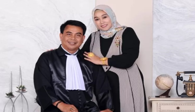 Pengacara Rudi S Gani dan Istri (Ist)