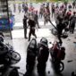 Foto Tangkapan Layar Video Ormas GRIB Serang Markas Pemuda Pancasila