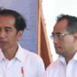 Jokowi bersama dengan Menteri Perhubungan Budi Karya (Foto: Setkab)