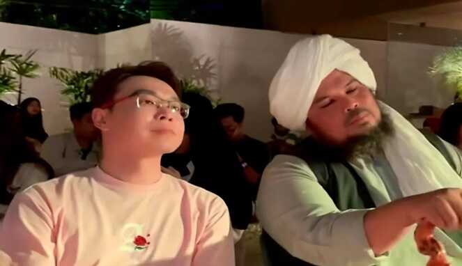 Bos Skincare Dr Richard Lee dan Ustaz Derry Sulaiman (Ist)